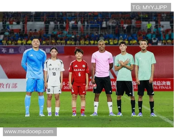 足球明星与会计专业的奇妙缘分揭秘